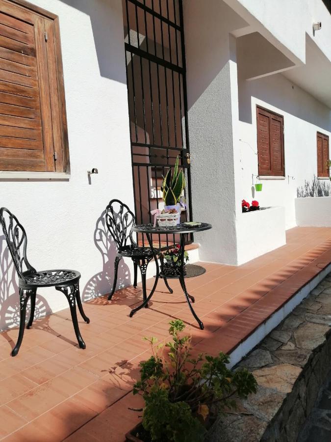 Aria Di Vacanza - Molara Loiri Porto San Paolo Екстер'єр фото